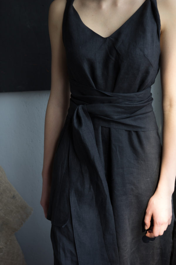 Sleeveless Black Linen Sundress • Pavietra